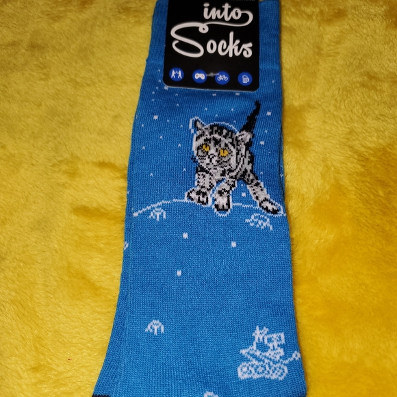 Into Socks - Picture 1 of 2
